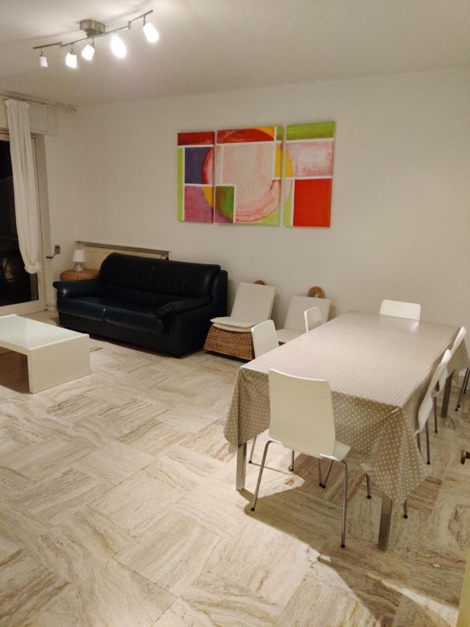 Appartamento Nelly - Per 4 Persone - Caray Park - Sale Marasino - Lago D'Iseo Marone Eksteriør billede