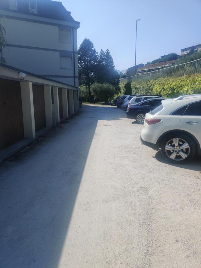 Appartamento Nelly - Per 4 Persone - Caray Park - Sale Marasino - Lago D'Iseo Marone Eksteriør billede